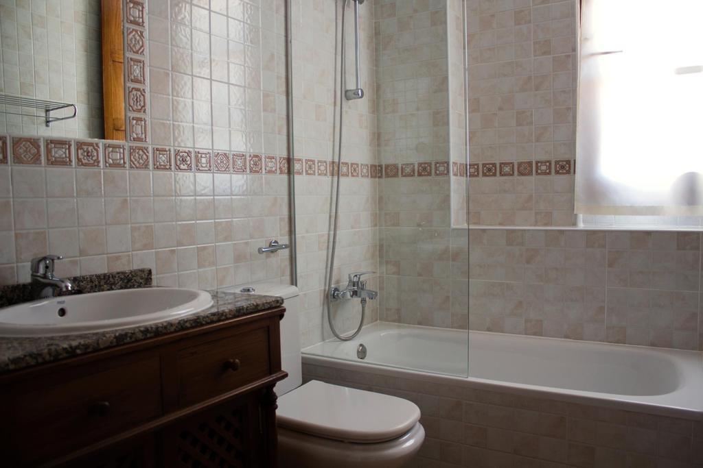 Hotel Y Apartamentos El Camin Poo De Llanes Kültér fotó
