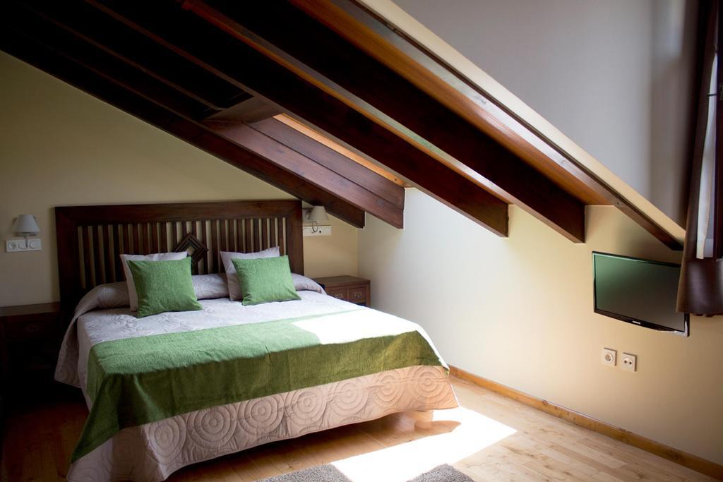 Hotel Y Apartamentos El Camin Poo De Llanes Szoba fotó