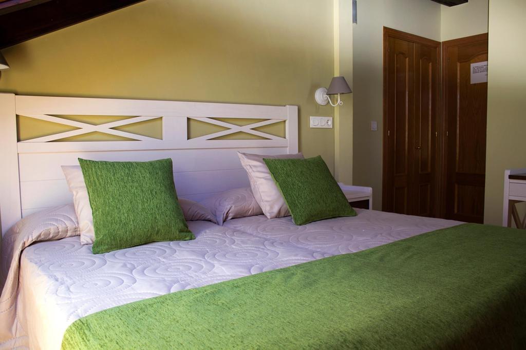 Hotel Y Apartamentos El Camin Poo De Llanes Szoba fotó